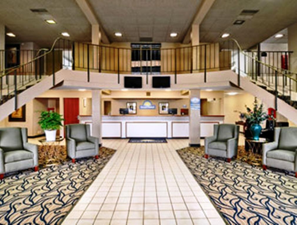 Days Inn Hotel & Conference Center Ла-Кросс Интерьер фото