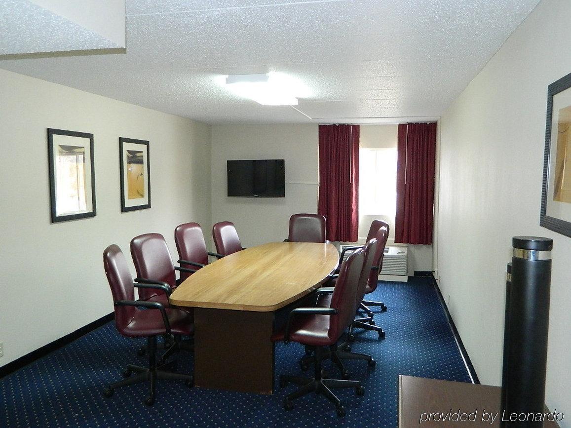 Days Inn Hotel & Conference Center Ла-Кросс Экстерьер фото